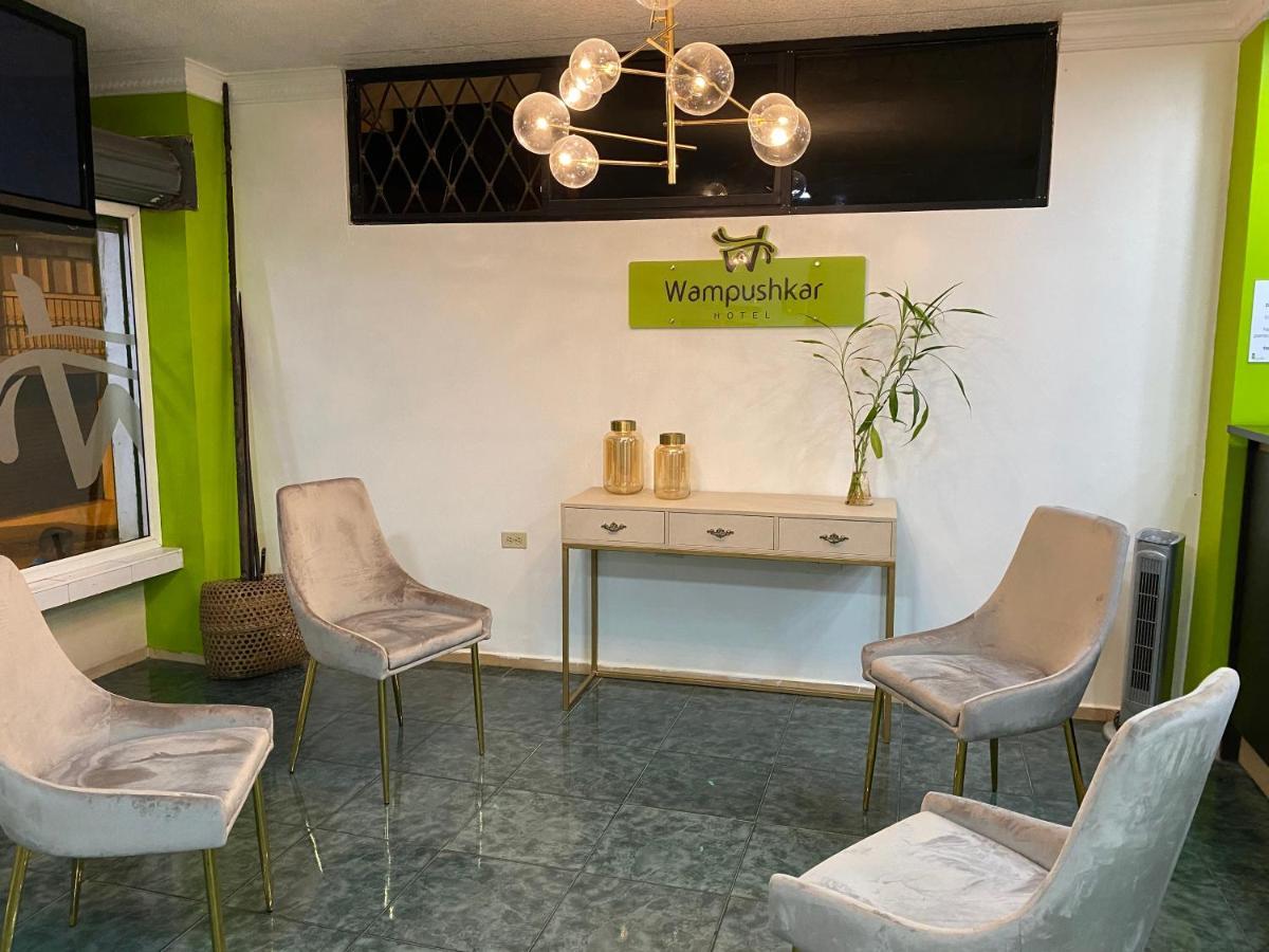Hotel Wampushkar Zamora ภายนอก รูปภาพ