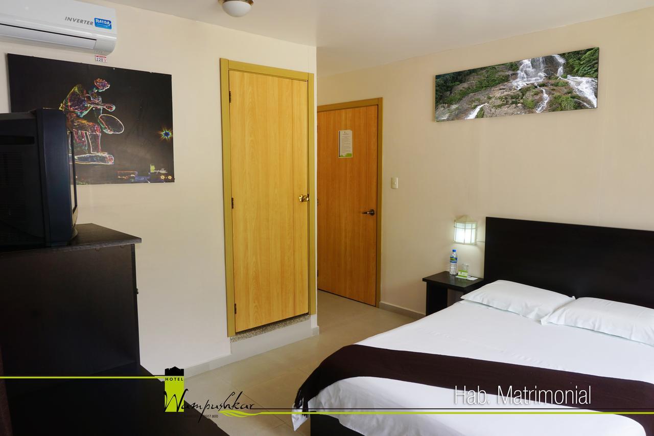 Hotel Wampushkar Zamora ภายนอก รูปภาพ